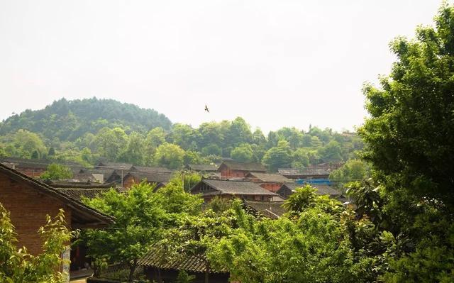 神秘革家寨：探访后羿子孙部落 亻革家头条 第2张