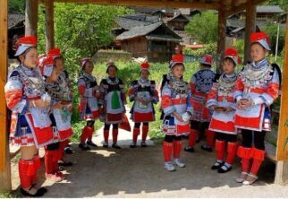 探秘被人一度以为不存在的亻革族，祖上男人竟坐月子