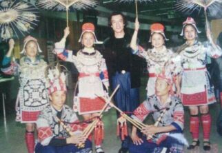 李咏去世，我们亻革家人记得他