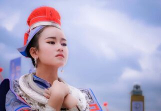 一个纯正的亻革家妹子