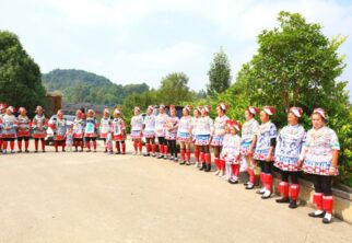 文化丰厚的麻塘革家寨