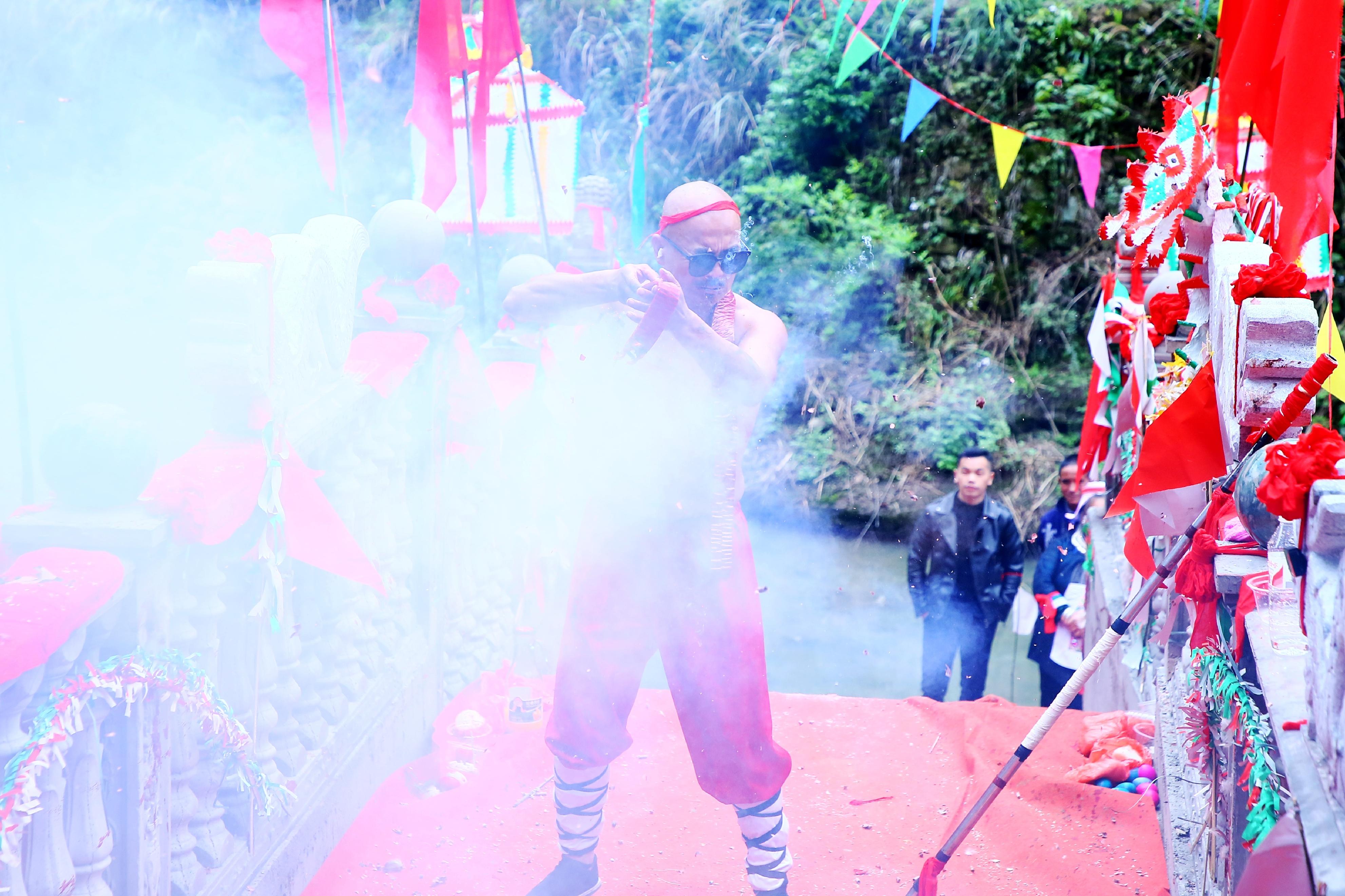 几百年都难见一次，贵州这个国家级传统村落举行牵牛拉马祭桥仪式 亻革家头条 第16张