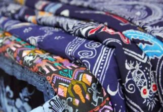 亻革家人的蜡染：一份宁静的工匠之心