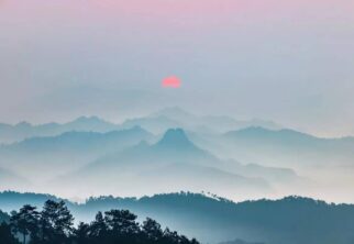 革家人的“踩亲节”，比西方情人节还浪漫