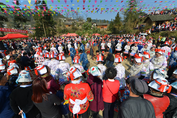 黄平枫香革家寨 欢乐“踩亲节”迎新春 亻革家头条 第6张