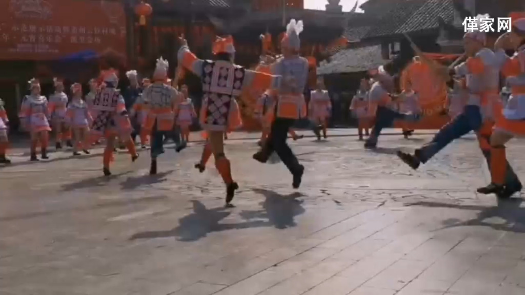 《亻革家踩亲舞》2022全国“村晚”展示活动暨贵州云匠村晚元宵非遗过大年，元宵喜乐会”系列活动